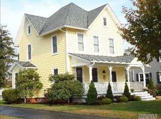 131 Carman St, Patchogue, NY 11772