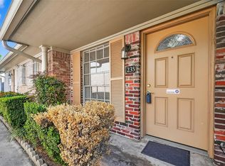 235 W Tri Oaks Ln APT 235, Houston, TX 77043