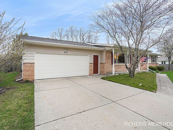 2nd image of 4225 Mesa Ct SW