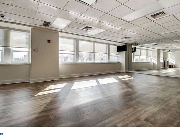 5th image of 1100 Vine St APT 811