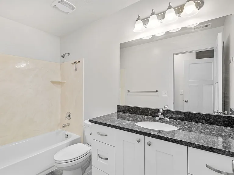 917 N 100 W — Photo 5