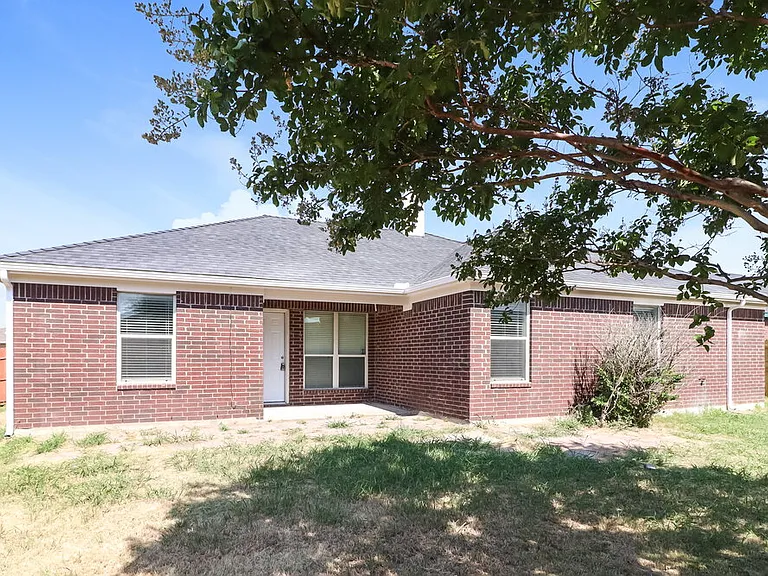 1206 Beacon Hill Dr — Photo 16