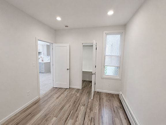 4th image of 171 Bergen Ave #2