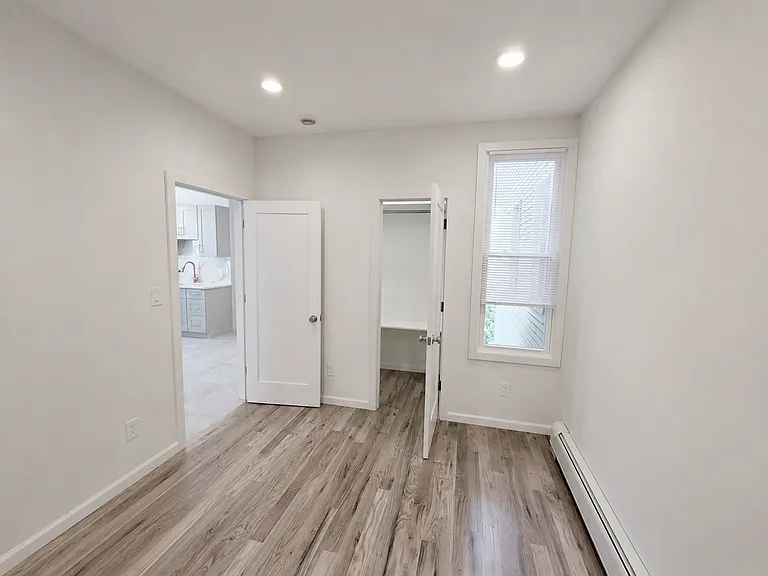 171 Bergen Ave #2 — Photo 4