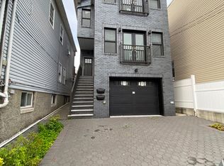 120 W 19th St #2, Bayonne, NJ 07002