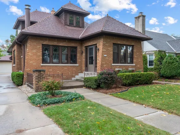 4919 North Idlewild AVENUE, Whitefish Bay, WI 53217