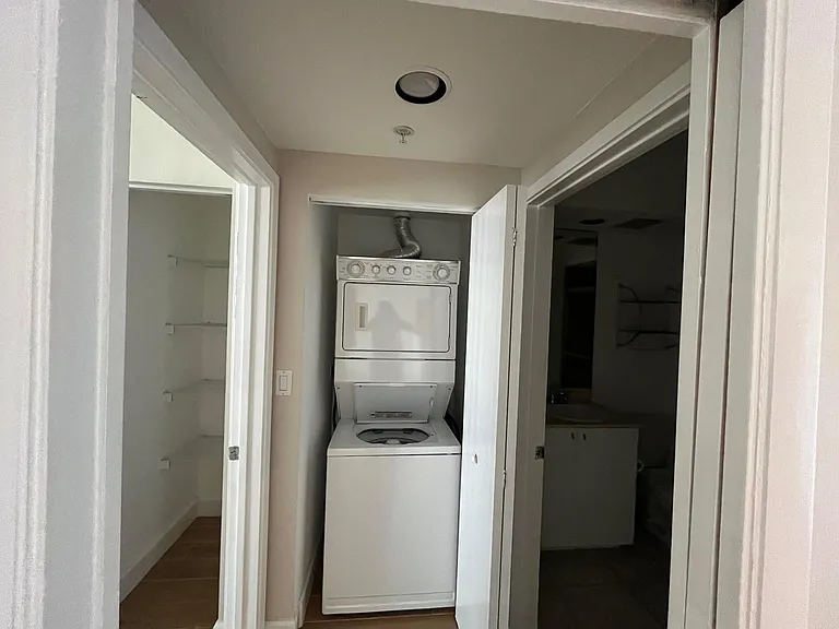 1551 N Flagler Dr #802 — Photo 12
