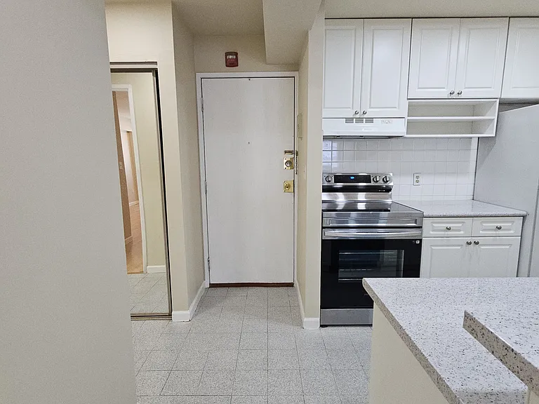 333 Grand Ave #3M — Photo 7