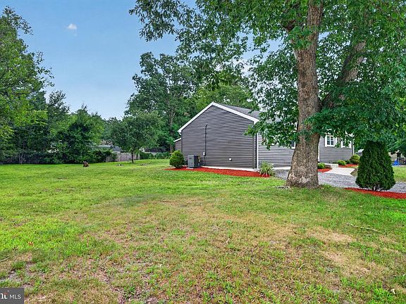 4th image of 4138 W Adams Cir