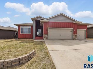 7705 W Vista Park St, Sioux Falls, SD 57106