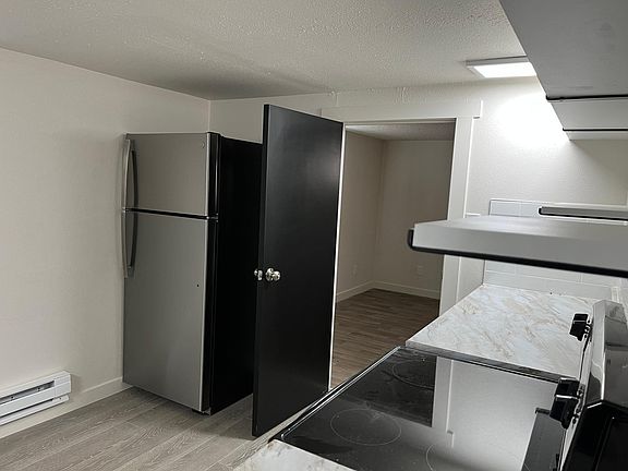 4th image of 1310 15th Ave Unit B