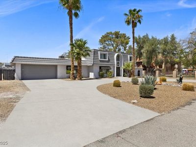 818 Lacy Ln, Las Vegas, NV, 89107