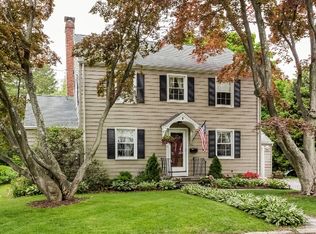 8 Overlook Rd, Norwalk, CT 06851
