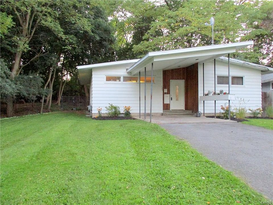 1st image of 122 Gorland Ave