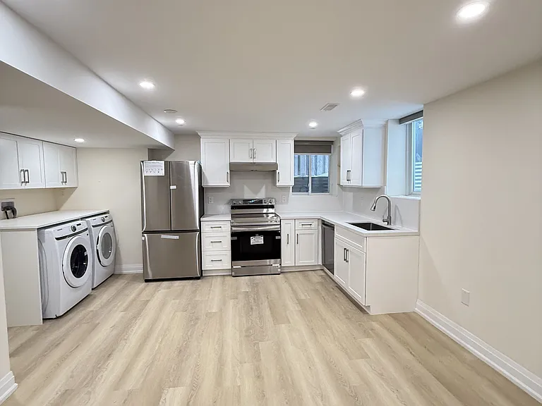 28 Glennie Dr #BASEMENT — Photo 3