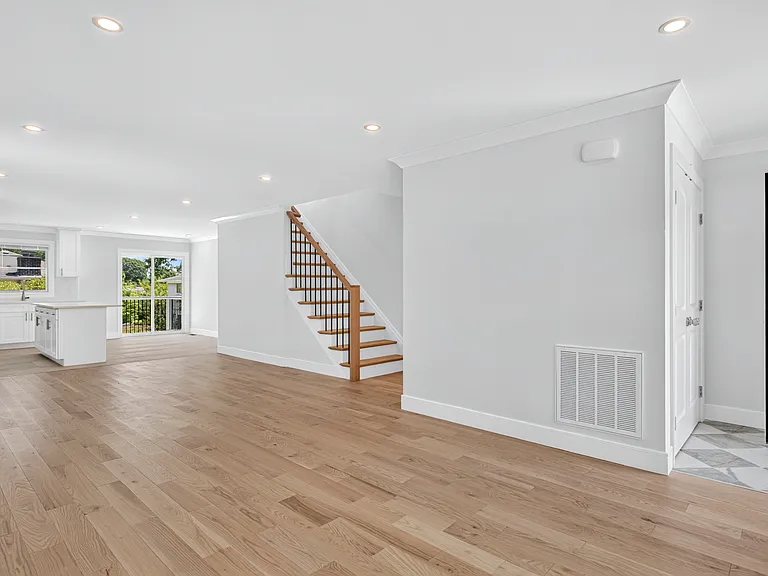 42 Linwood Rd N #B — Photo 3