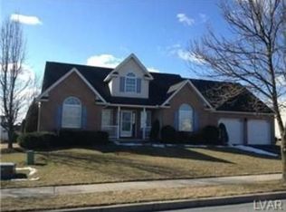 2820 English Ln, Whitehall, PA 18052
