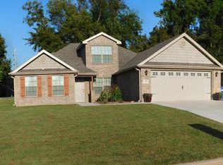 705 Chesterfield Dr, Webb City, MO 64870