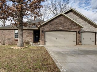 885 S 21st Ave, Ozark, MO 65721