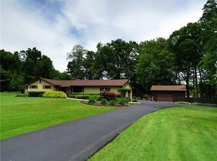 107 N Breezewood Dr, Butler, PA 16001