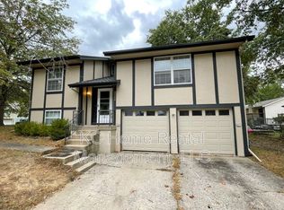 4710 NW 78th St, Kansas City, MO 64151