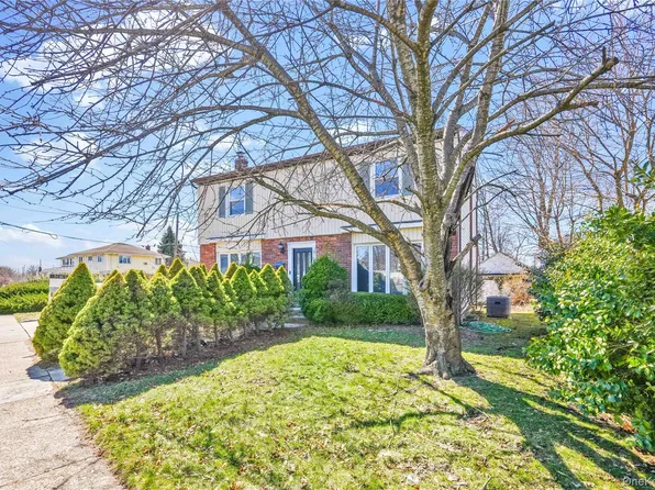 59 Boylston Street, Hempstead, NY 11550