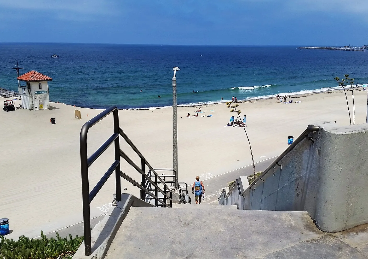 Ocean View Two Level Penthouse — Photo 3