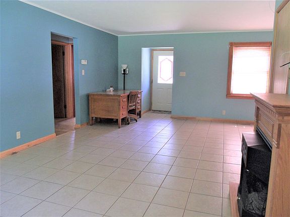 3rd image of 2636 Broadmoor Dr