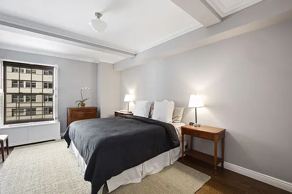 Sold by Ann Weintraub, Ltd. | media 11