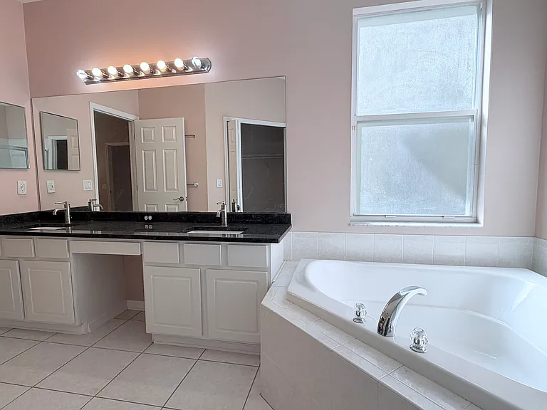 4712 Mapletree Loop — Photo 35