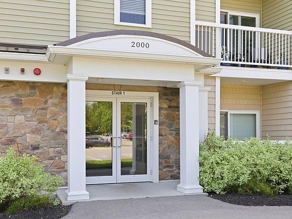 4th image of 2301 Pennington Dr #2301