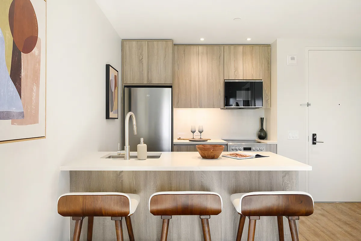 19 Rockwell Place — Photo 4