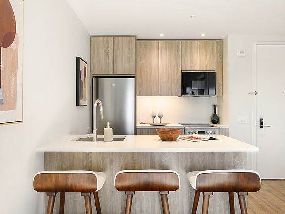 5th image of 19 Rockwell Pl #5F