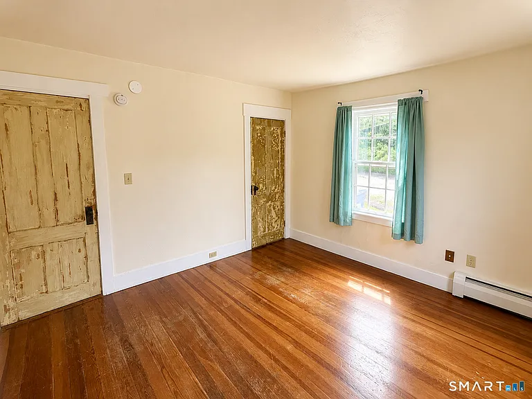 111 Rockwell St #1 — Photo 10