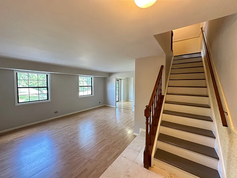 1486 W Jefferson Ave #E — Photo 2