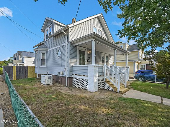 2nd image of 195 7th St