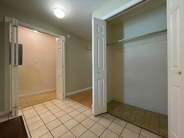 5 Dresden Ct — Photo 6