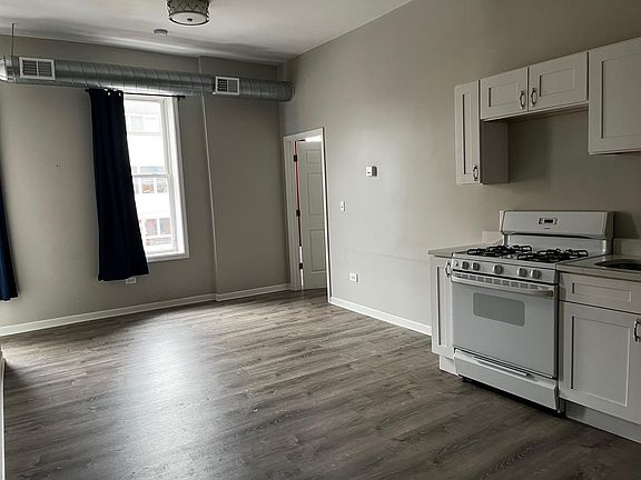 5th image of 543 N Noble St
