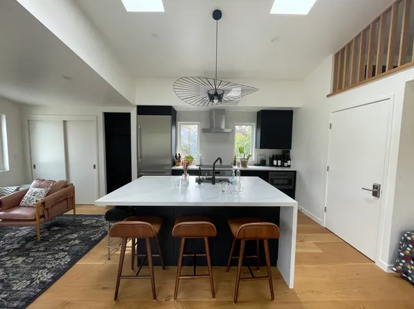 675 Stamm Ave, Mountain View, CA 94040