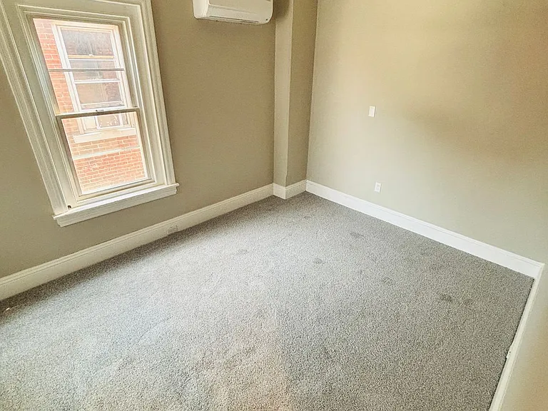 718 Linden St — Photo 10