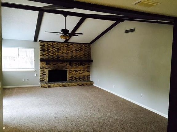 4th image of 2033 Fairmeadow Dr