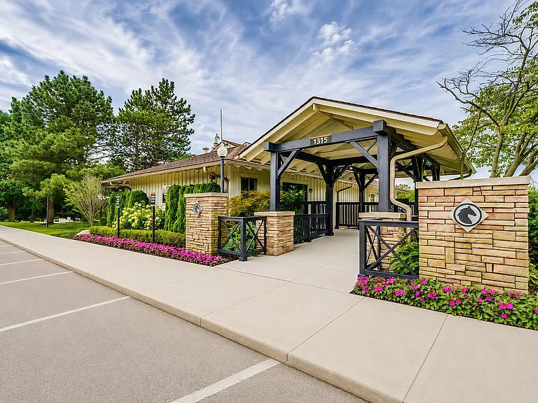 Valley Ranch — Photo 20