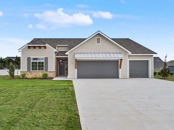 1013 Bluestem Cir, Baldwin City, KS 66006