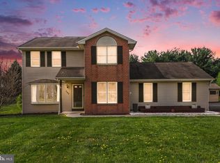 204 Burnt House Rd, Carlisle, PA 17015