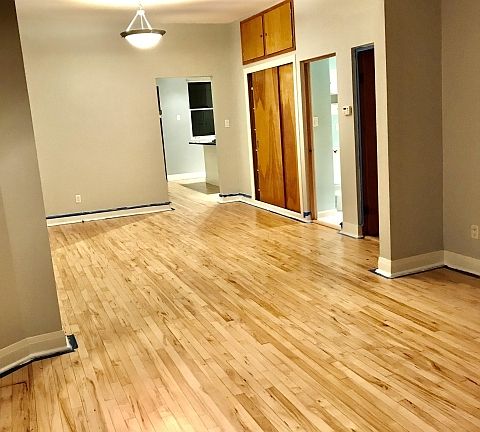 4th image of 2230 W Barry Ave #1