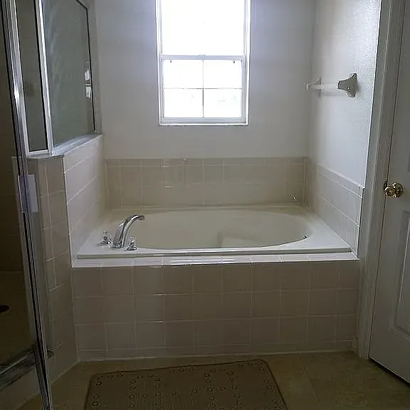 148 Columbia Dr — Photo 5