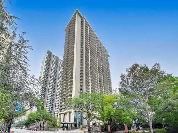 6007 N Sheridan Rd APT 12B, Chicago, IL 60660