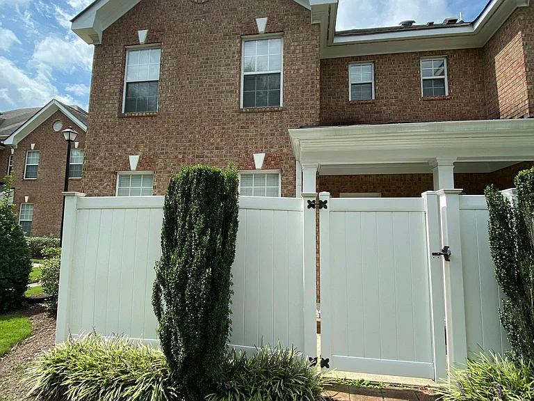 1121 Halton Ln — Photo 13