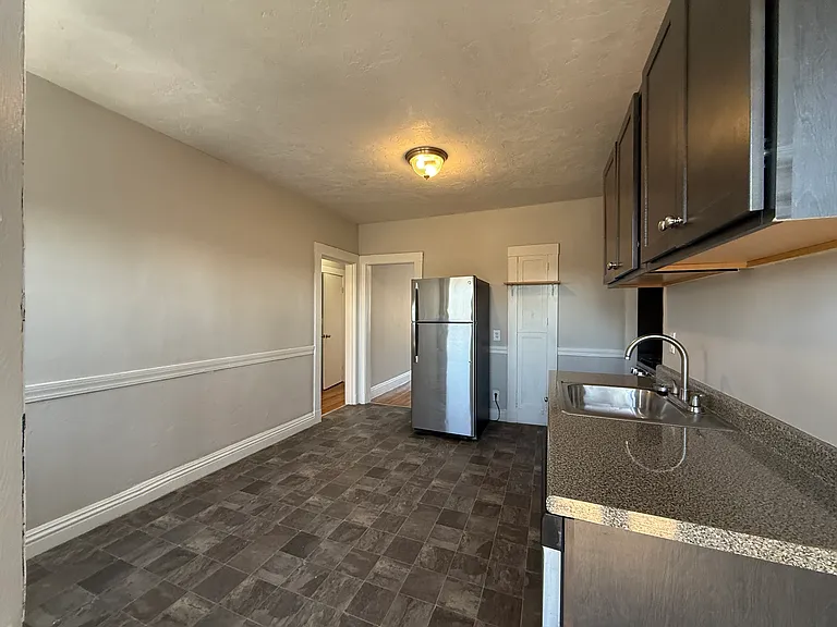 29 Lourdes Ave — Photo 6