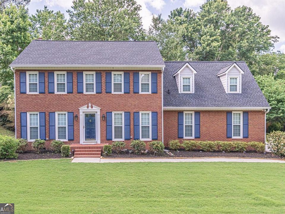 1st image of 145 Eason Way SE